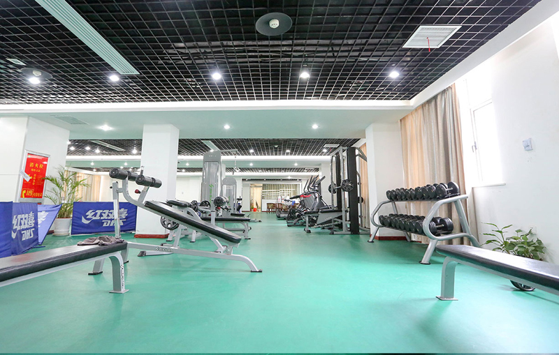 单位健身房器材